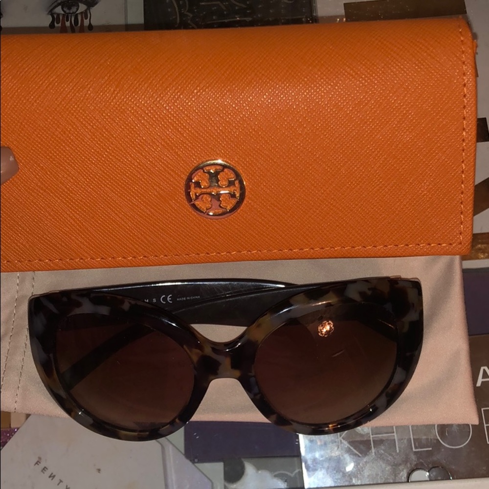 ✨Tory Burch sunglasses✨
